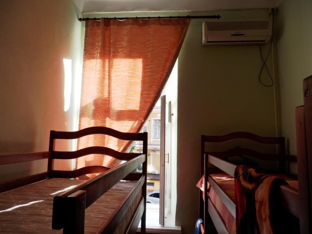 Yourhostel Киев Номер фото